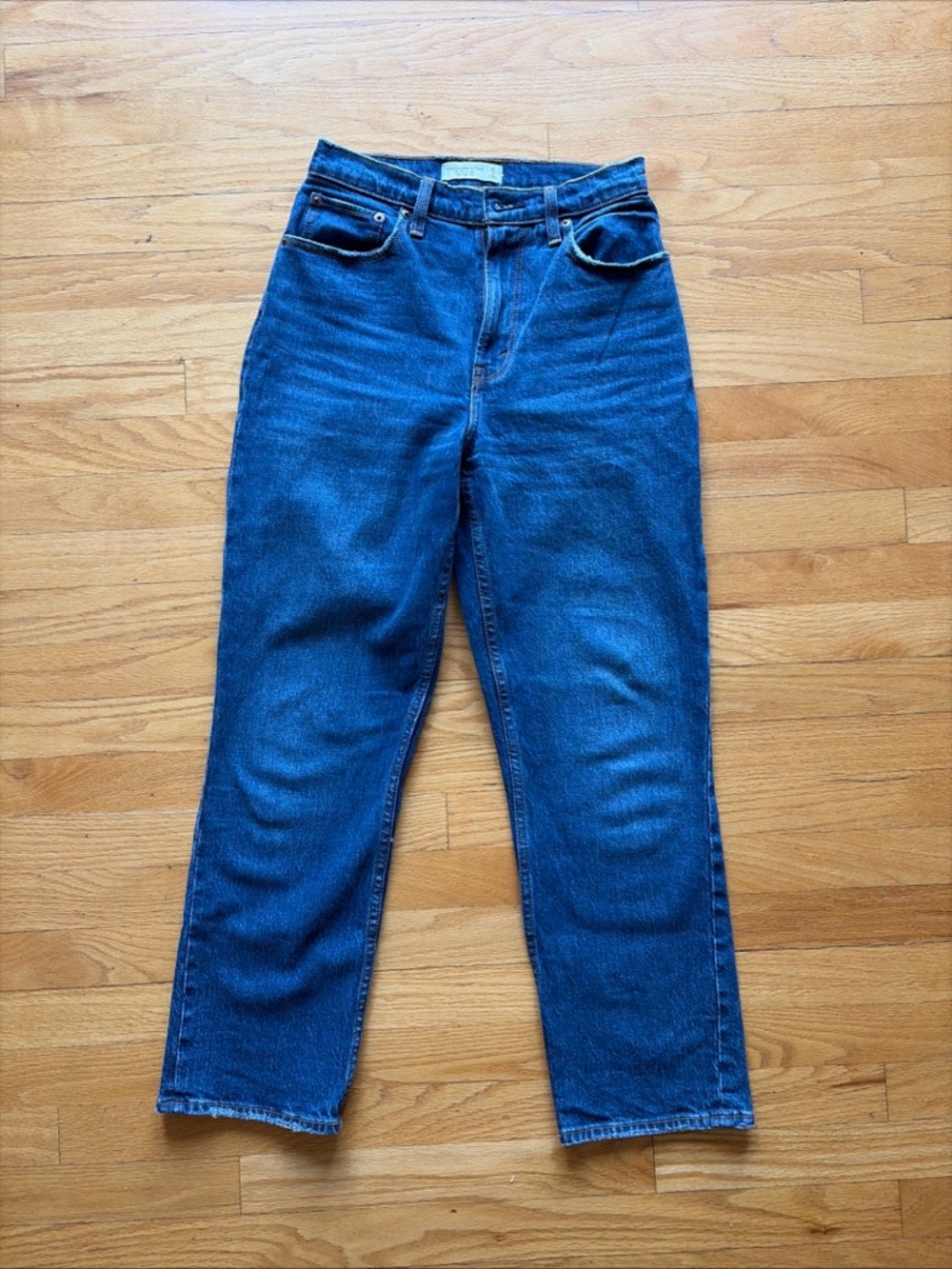 Abercrombie and Fitch the 90s straight ultra high-rise curve love 26 2 short